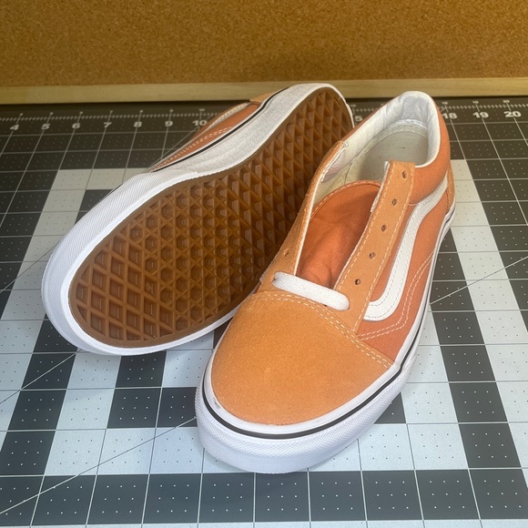 Vans
Old skool
Brand new
NWOT - Picture 6 of 8